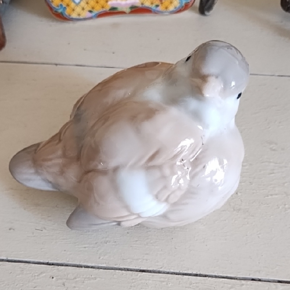 Otagiri Japan Pastel Ceramic Ceramic Sparrow Bird